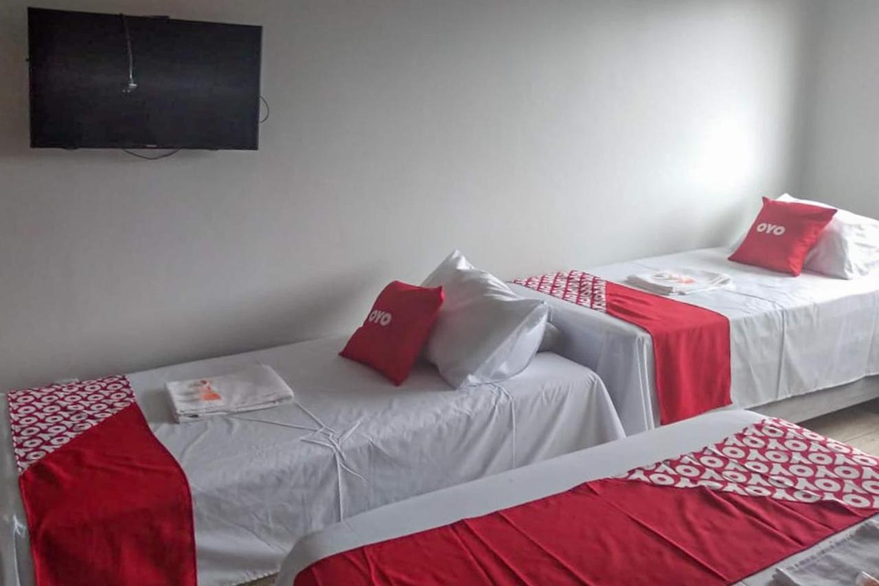 Hotel Oyo Esplanada, 4*